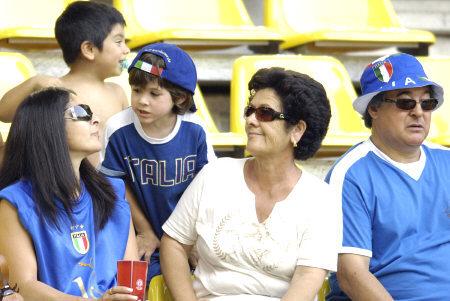 ta  famme  de  camoranizi